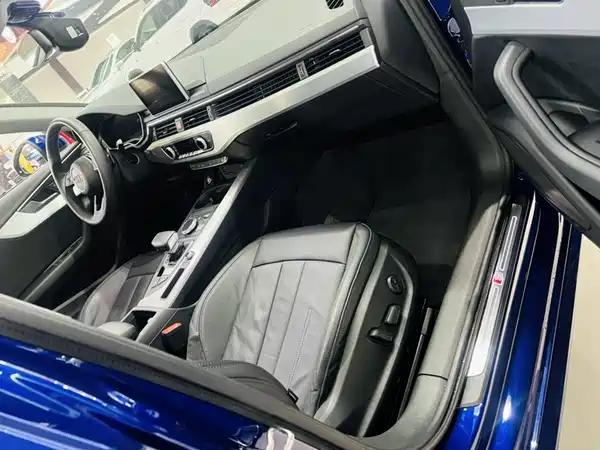 Audi A4L 2019