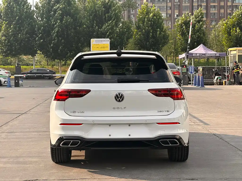 Volkswagen Golf 2023