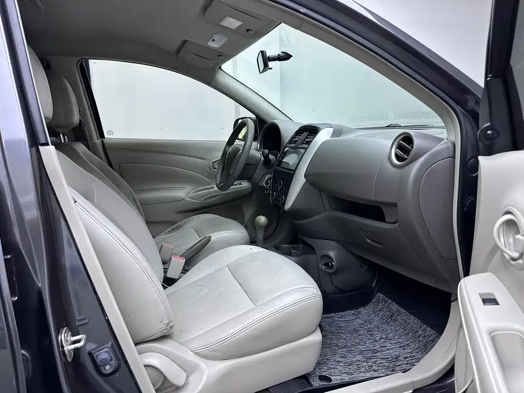 Nissan Sunny 2015 — фото 12