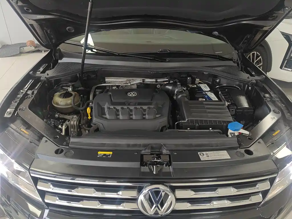 Volkswagen Tiguan L 2019 — фото 16