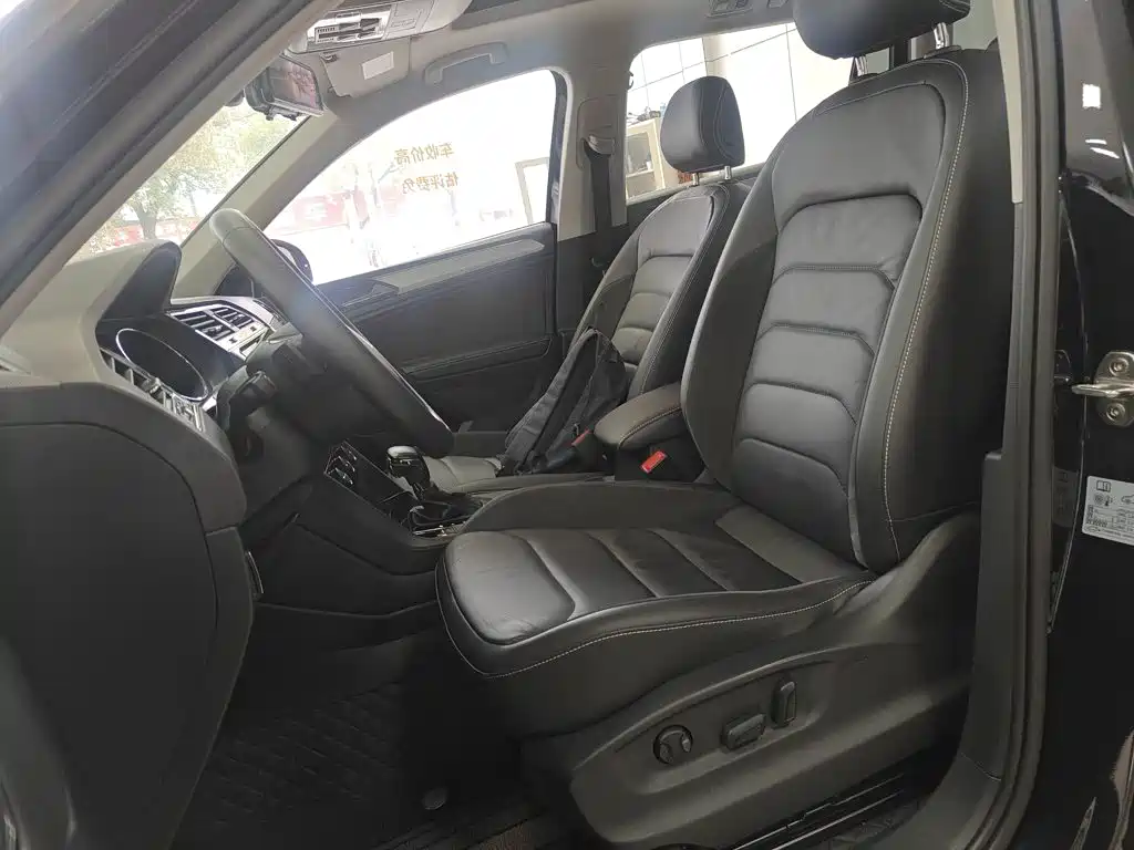 Volkswagen Tiguan L 2019 — фото 11