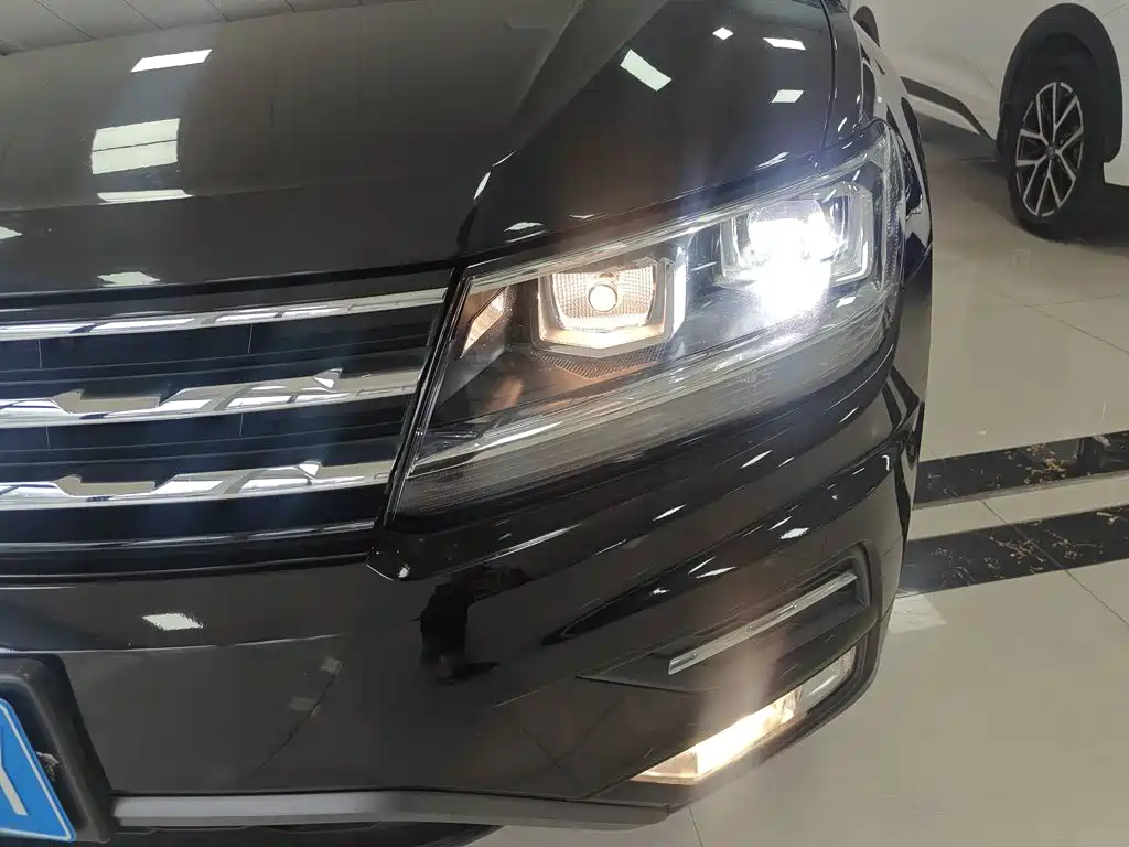 Volkswagen Tiguan L 2019 — фото 18