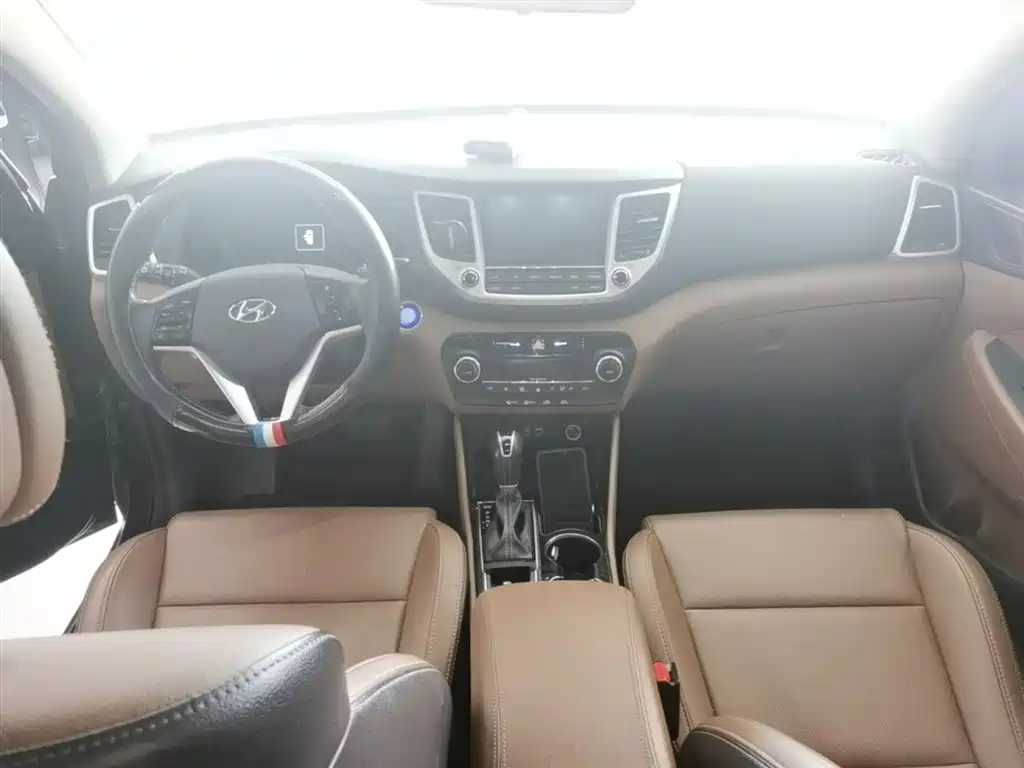Hyundai Tucson 2016 — фото 16