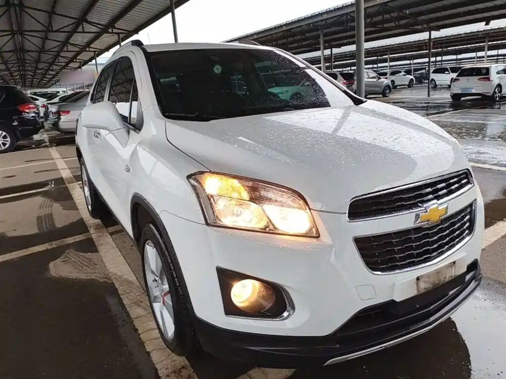 Chevrolet Trax 2015 — фото 4