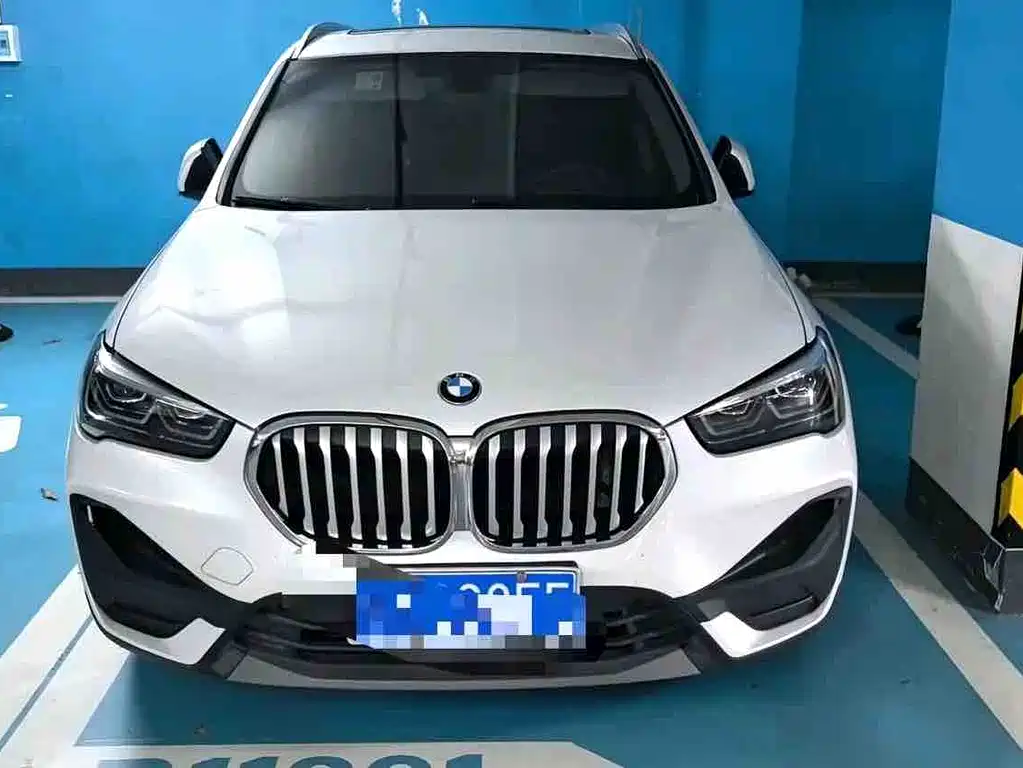 BMW X1 2022 — фото 2
