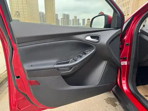 Ford Focus 2014