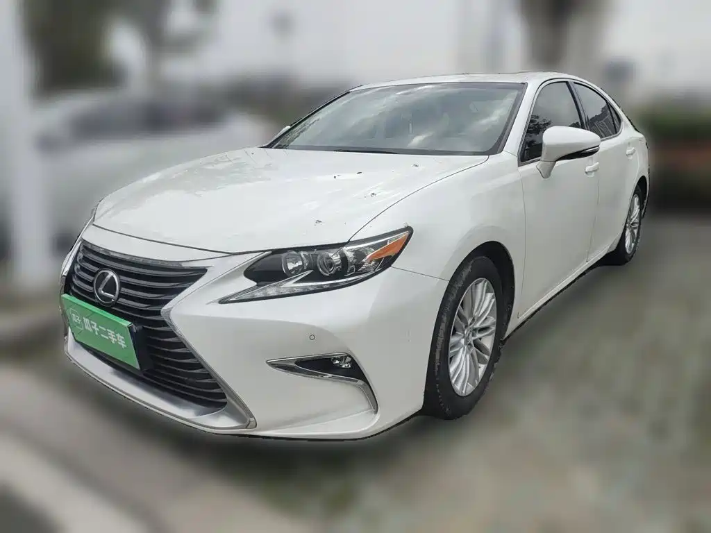 Lexus ES 2017