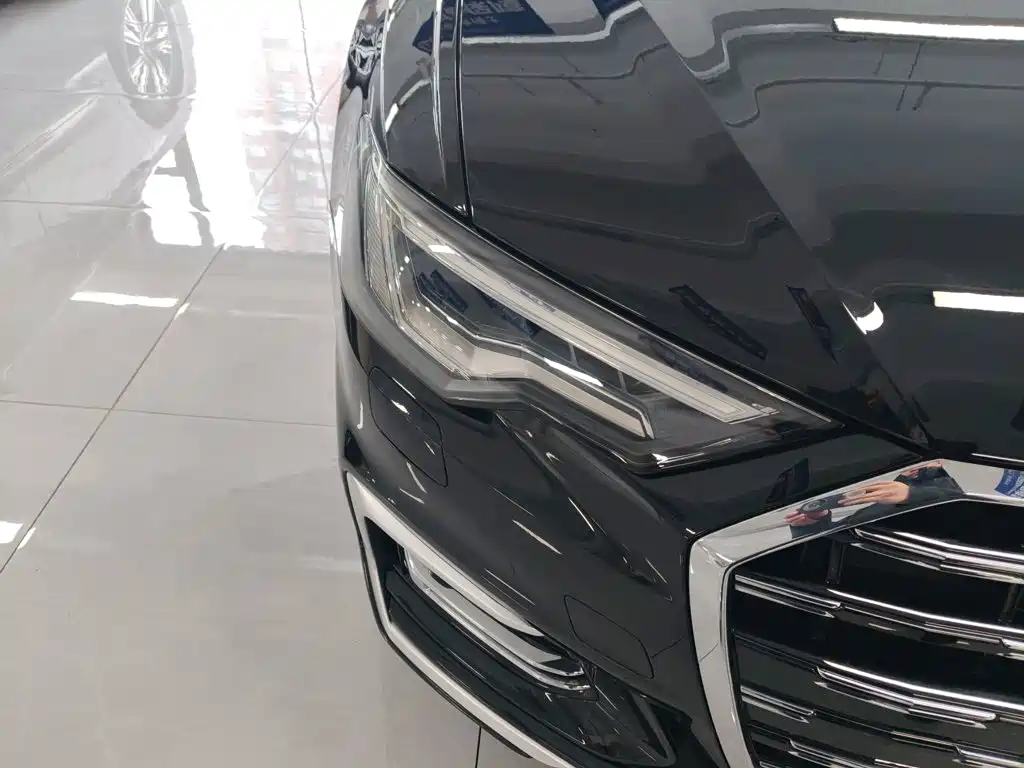 Audi A6L 2023 — фото 13