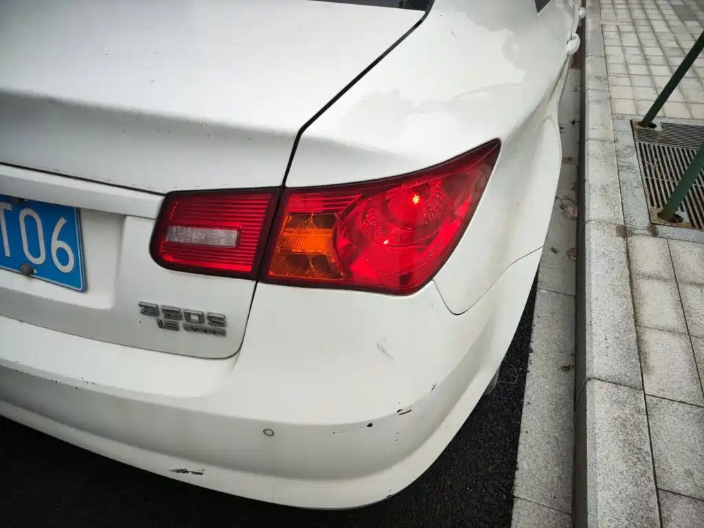 Roewe 350 2016 — фото 8