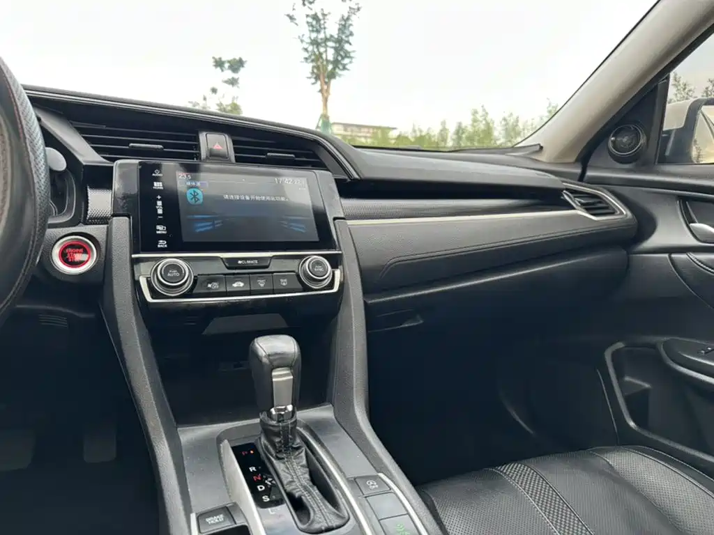 Honda Civic 2020 — фото 10