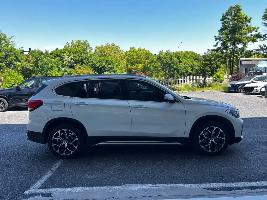 BMW X1 2023 — фото 3