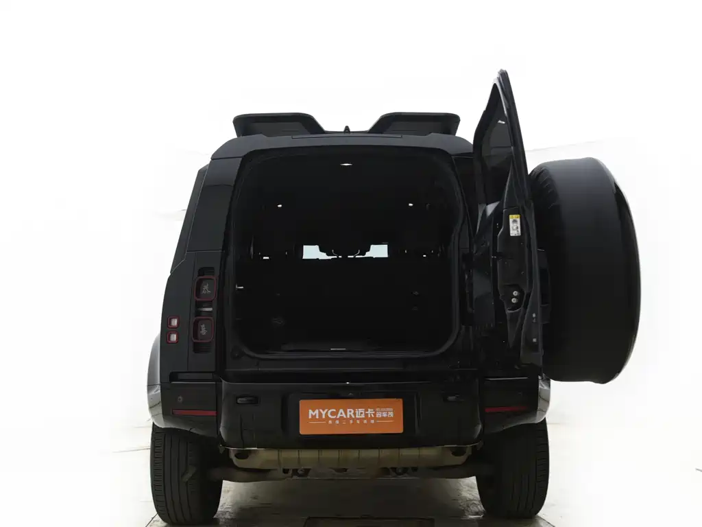 Land Rover Defender 2024 — фото 25