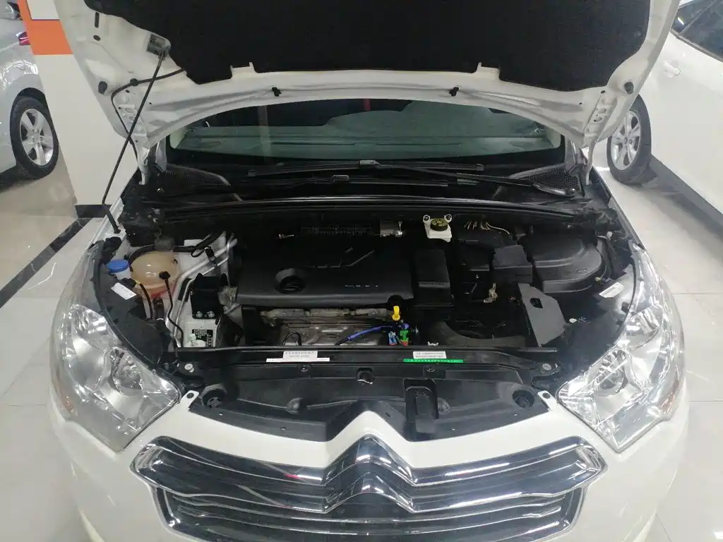 Citroën C4L 2015 — фото 22