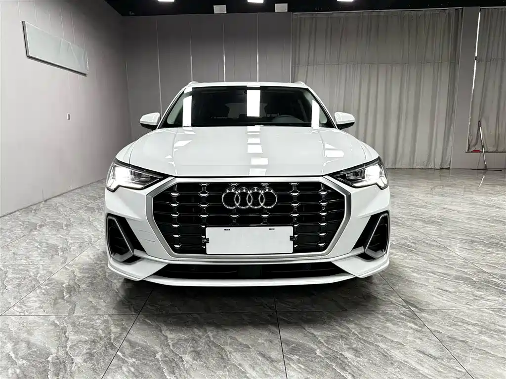 Audi Q3 2023 — фото 2