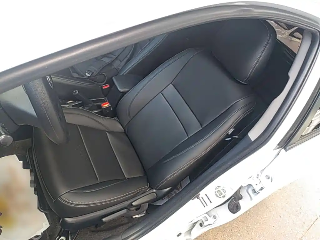 Toyota Yaris L 2018 — фото 15