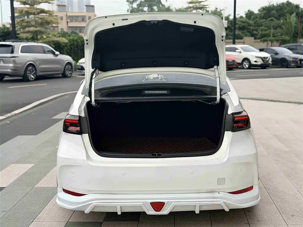 Toyota Corolla 2020 — фото 19