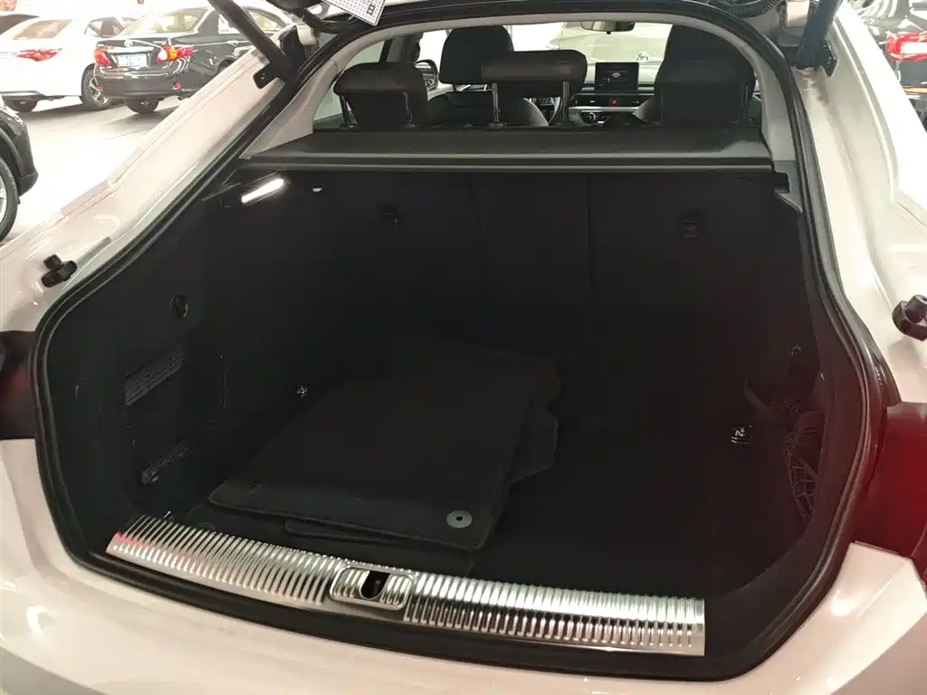 Audi A5 2018 — фото 19