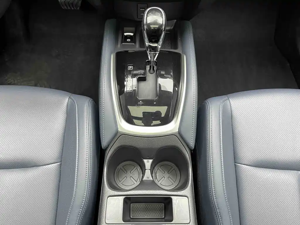 Nissan X-Trail 2025 — фото 23