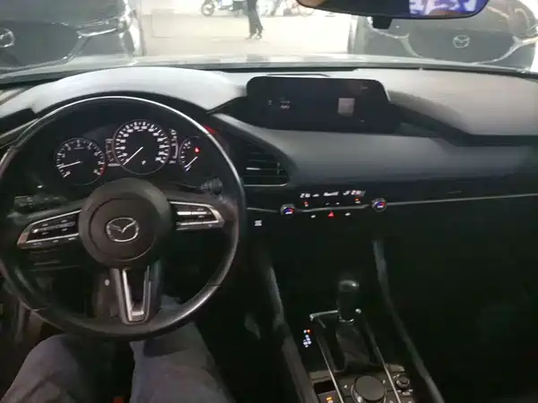 Mazda 3 Axela 2021