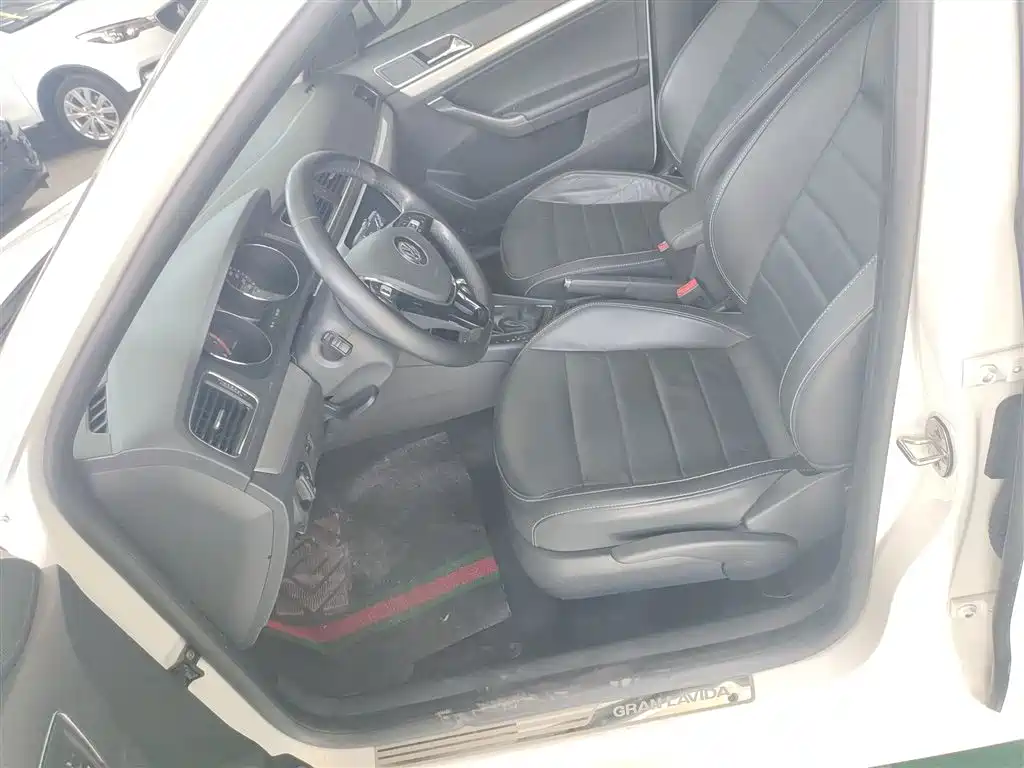 Volkswagen Gran Lavida 2018 — фото 15