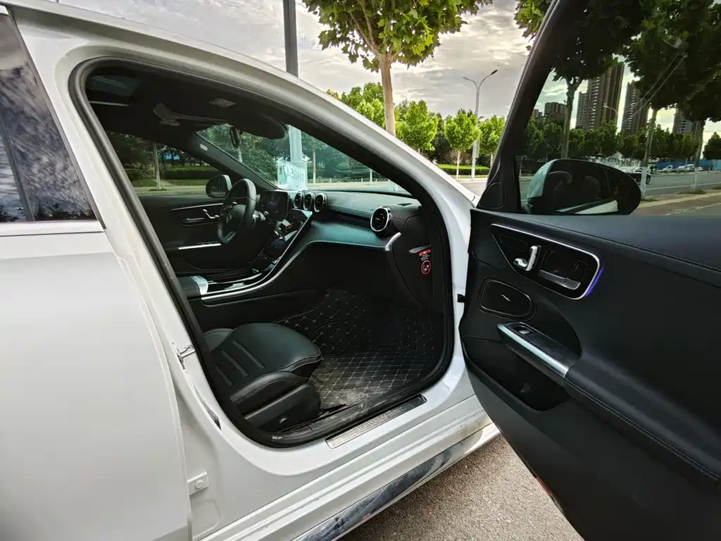 Mercedes-Benz C-Class 2022 — фото 10
