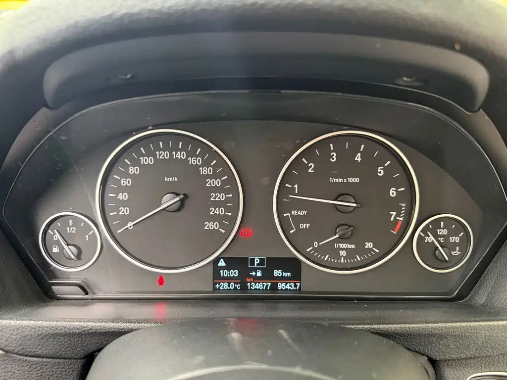 BMW 3 Series 2015 — фото 17