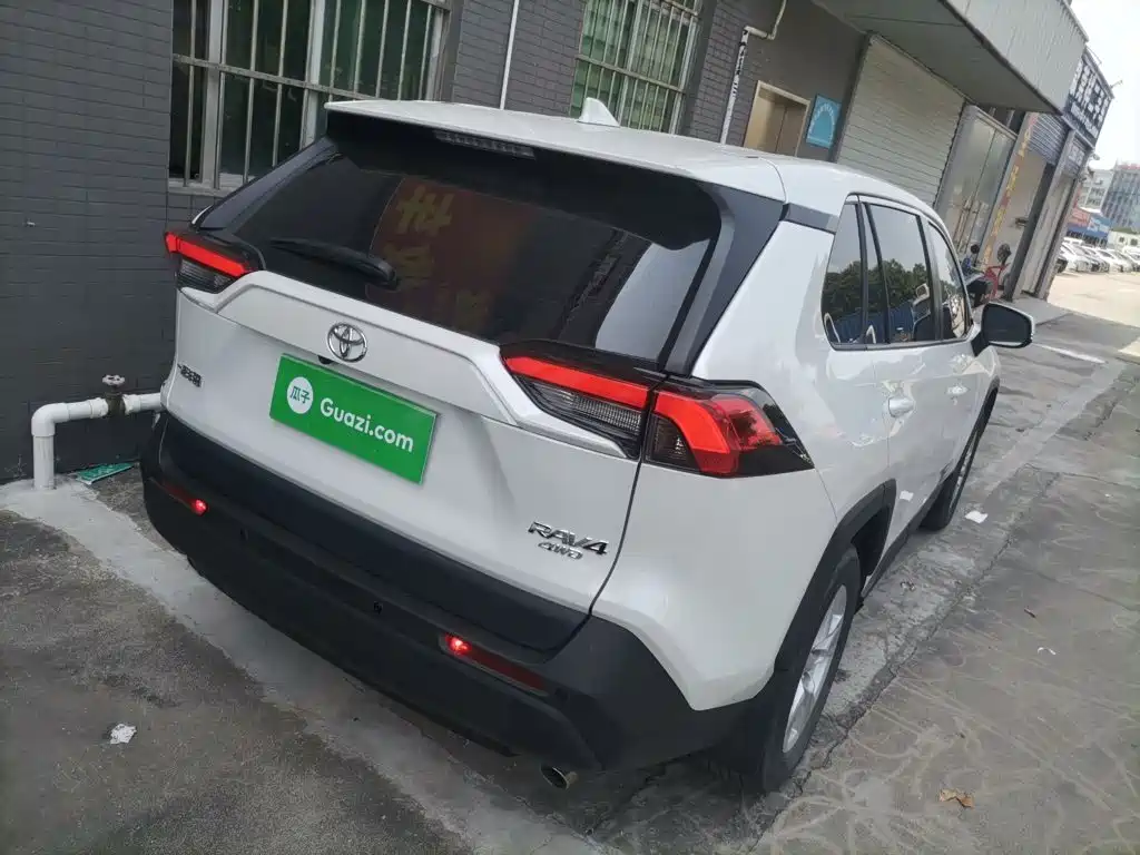 Toyota RAV4 2024