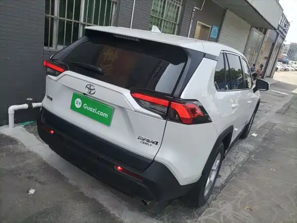 Toyota RAV4 2024