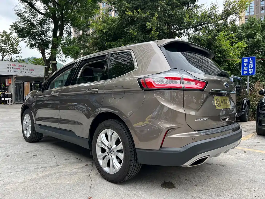 Ford Edge 2020 — фото 20