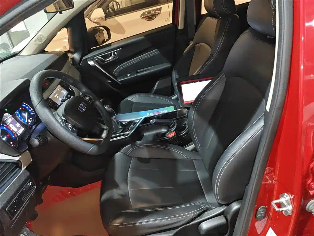 Geely Vision X3 2020 — фото 15