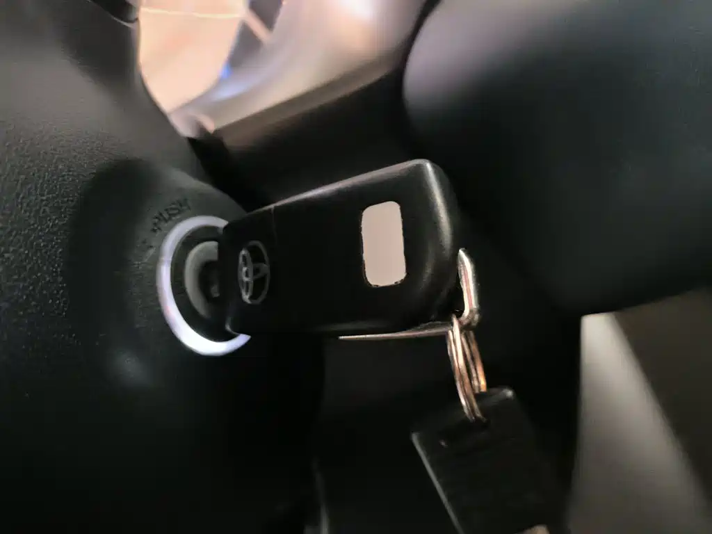 Toyota RAV4 2015 — фото 17