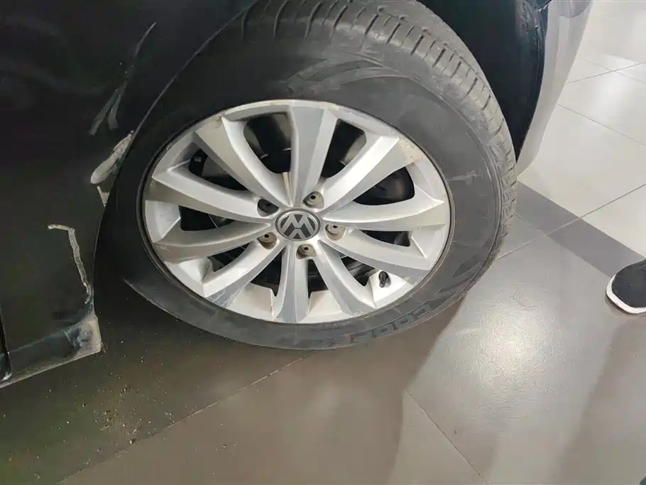 Volkswagen Magotan 2014
