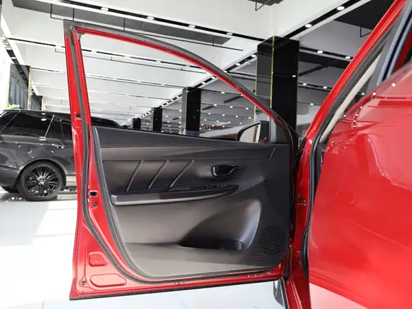 Toyota Yaris L 2022