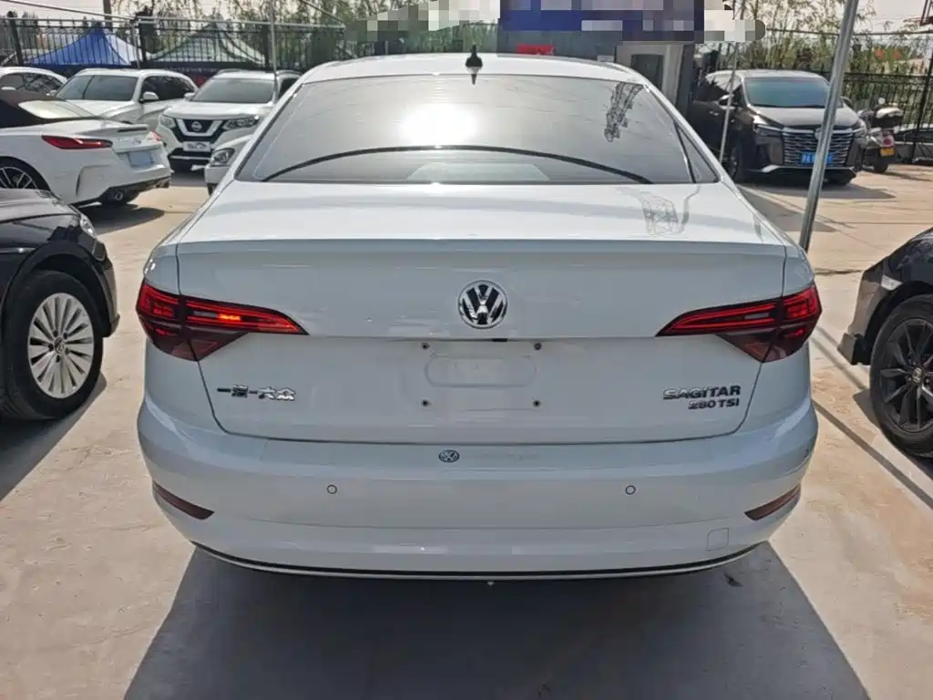 Volkswagen Sagitar 2021