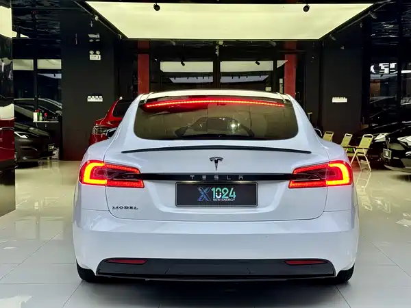 Tesla Model S 2017
