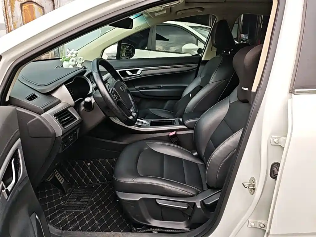 Geely Emgrand GS 2018 — фото 15