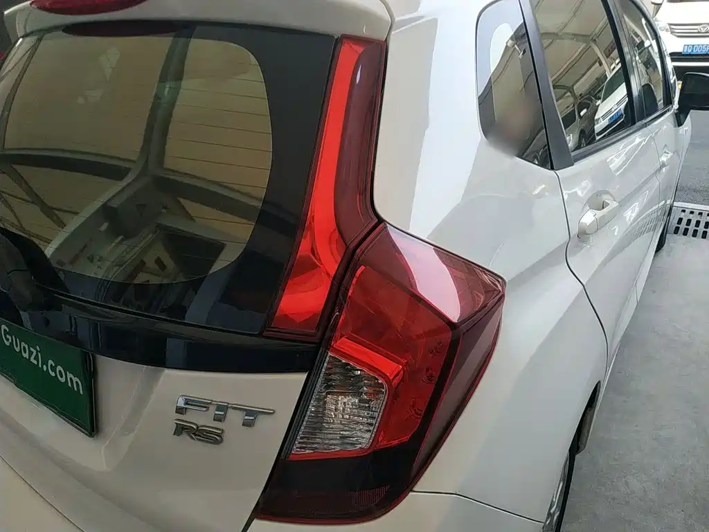 Honda Fit 2018 — фото 24
