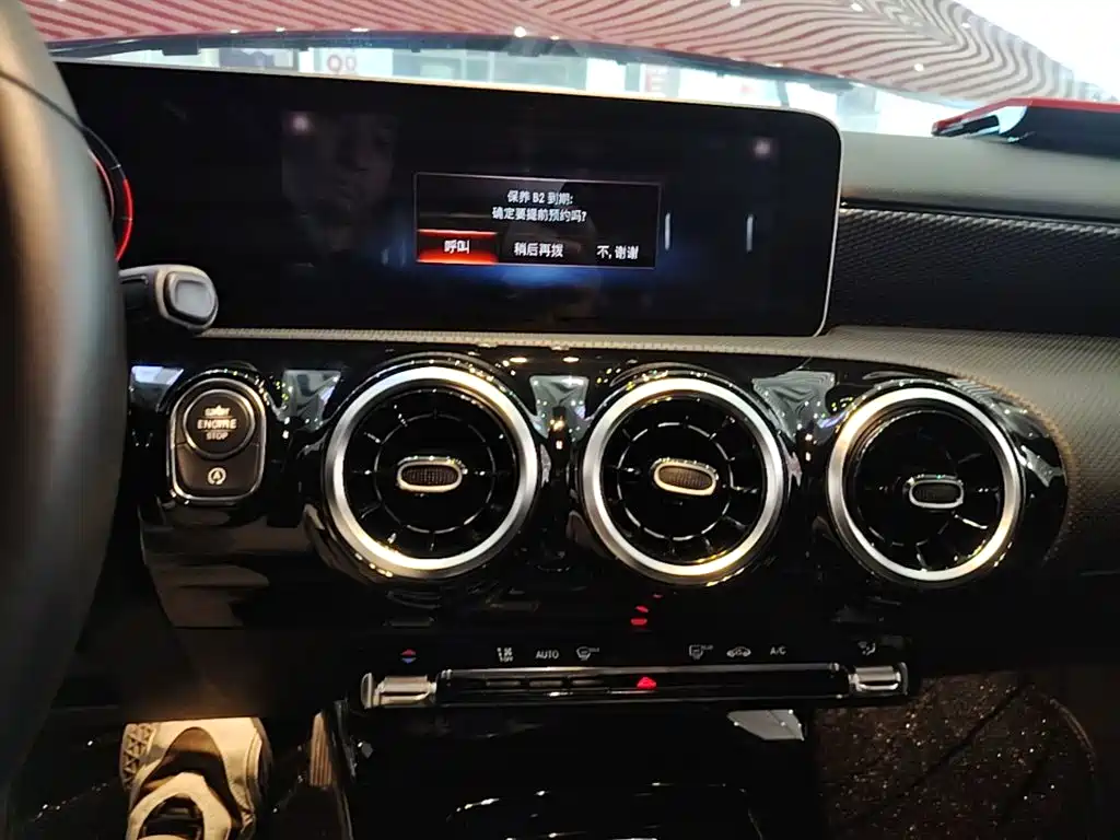 Mercedes-Benz A-Class 2019 — фото 13