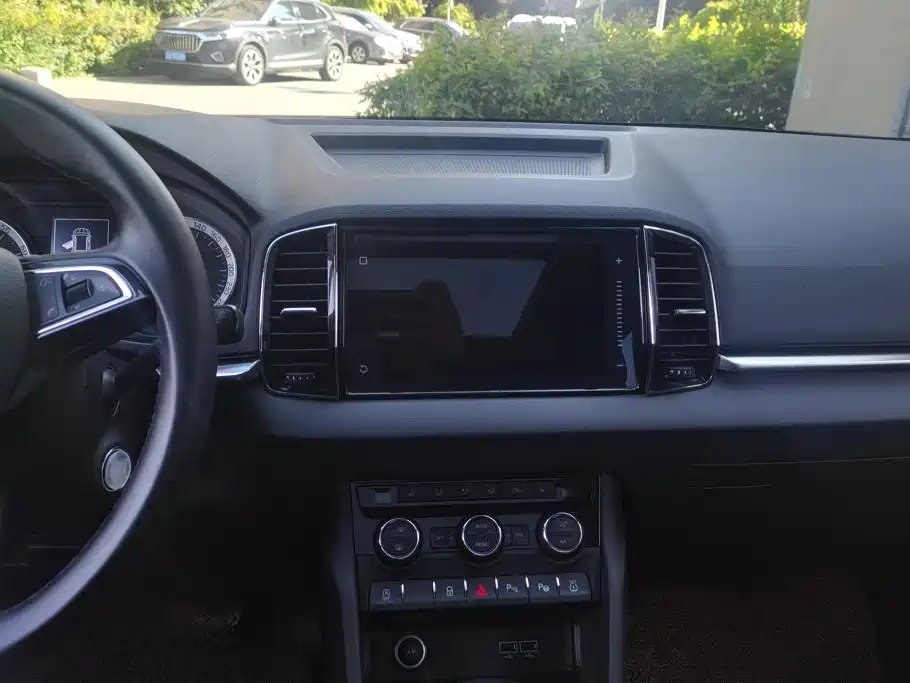 Skoda Karoq 2018 — фото 13