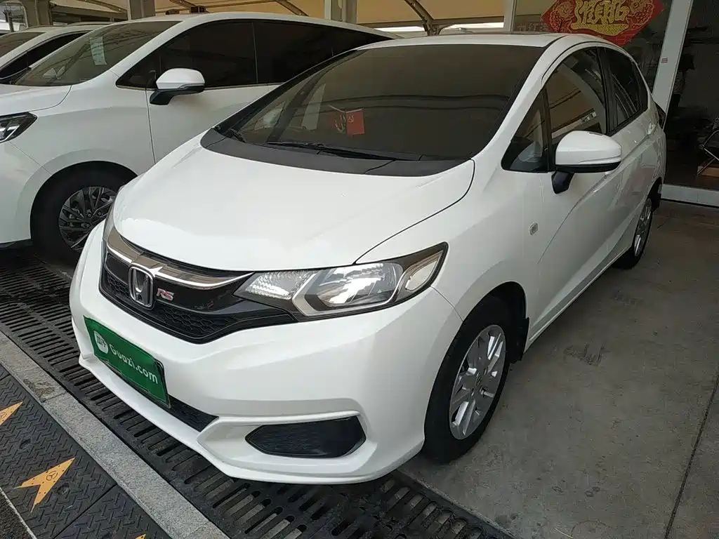 Honda Fit 2018 — фото 2