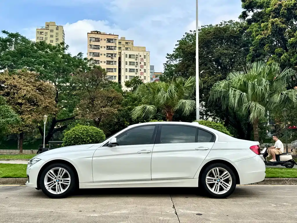 BMW 3 Series 2016 — фото 4