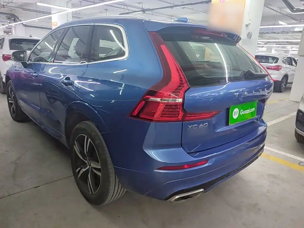 Volvo XC60 2018 — фото 23