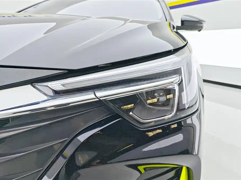 Roewe i6 MAX New Energy 2021 — фото 5