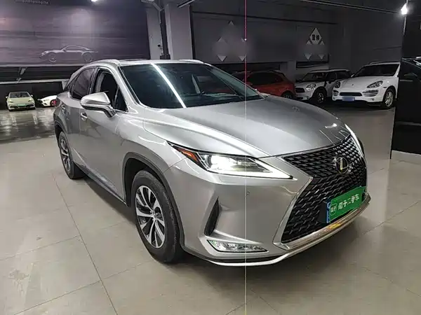 Lexus RX 2021