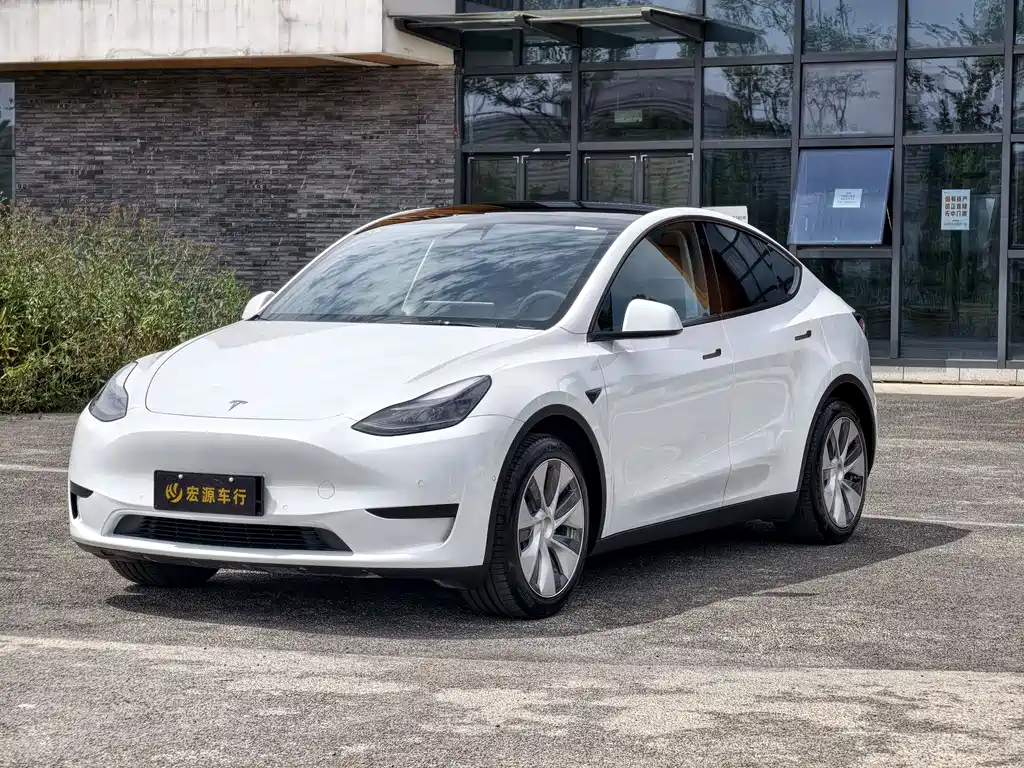 Tesla Model Y 2022 — фото 1