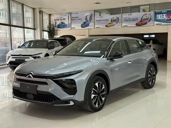 Citroën Versailles C5 X 2024