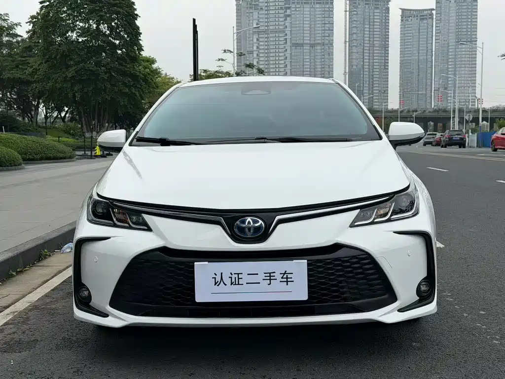 Toyota Corolla 2023 — фото 2