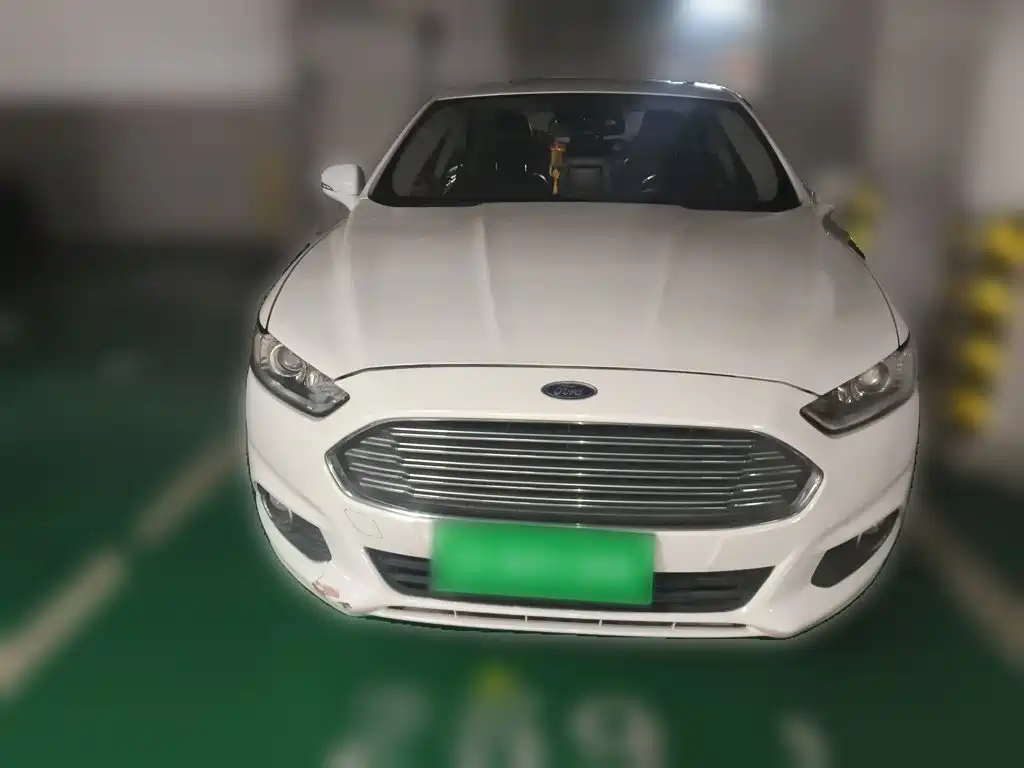 Ford Mondeo 2015 — фото 24