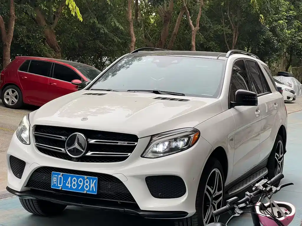 Mercedes-Benz GLE AMG 2017 — фото 1