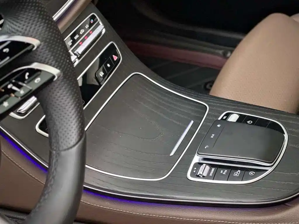 Mercedes-Benz E-Class 2022 — фото 17